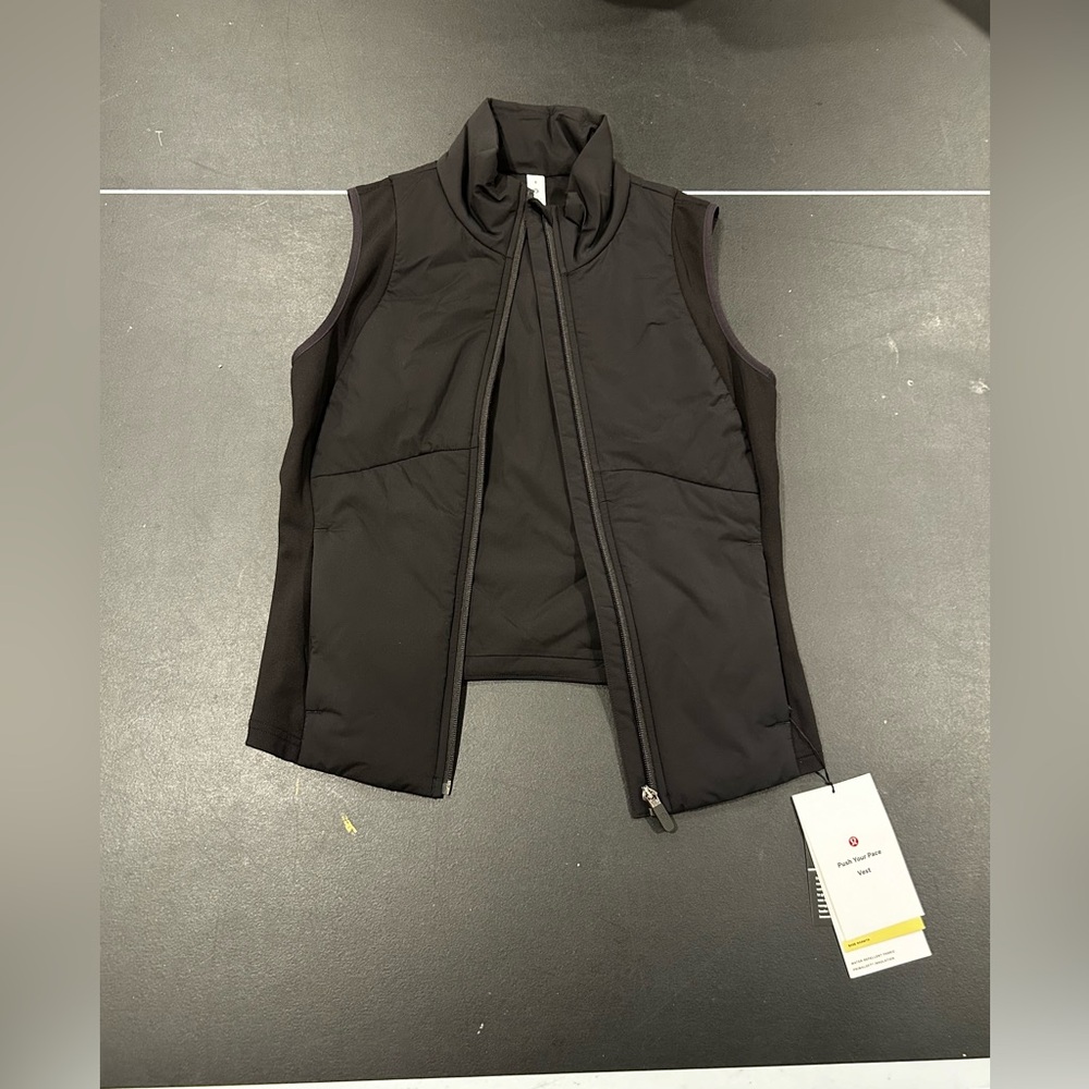 *NWT* Lululemon Black Push Your Pace Vest Size 6